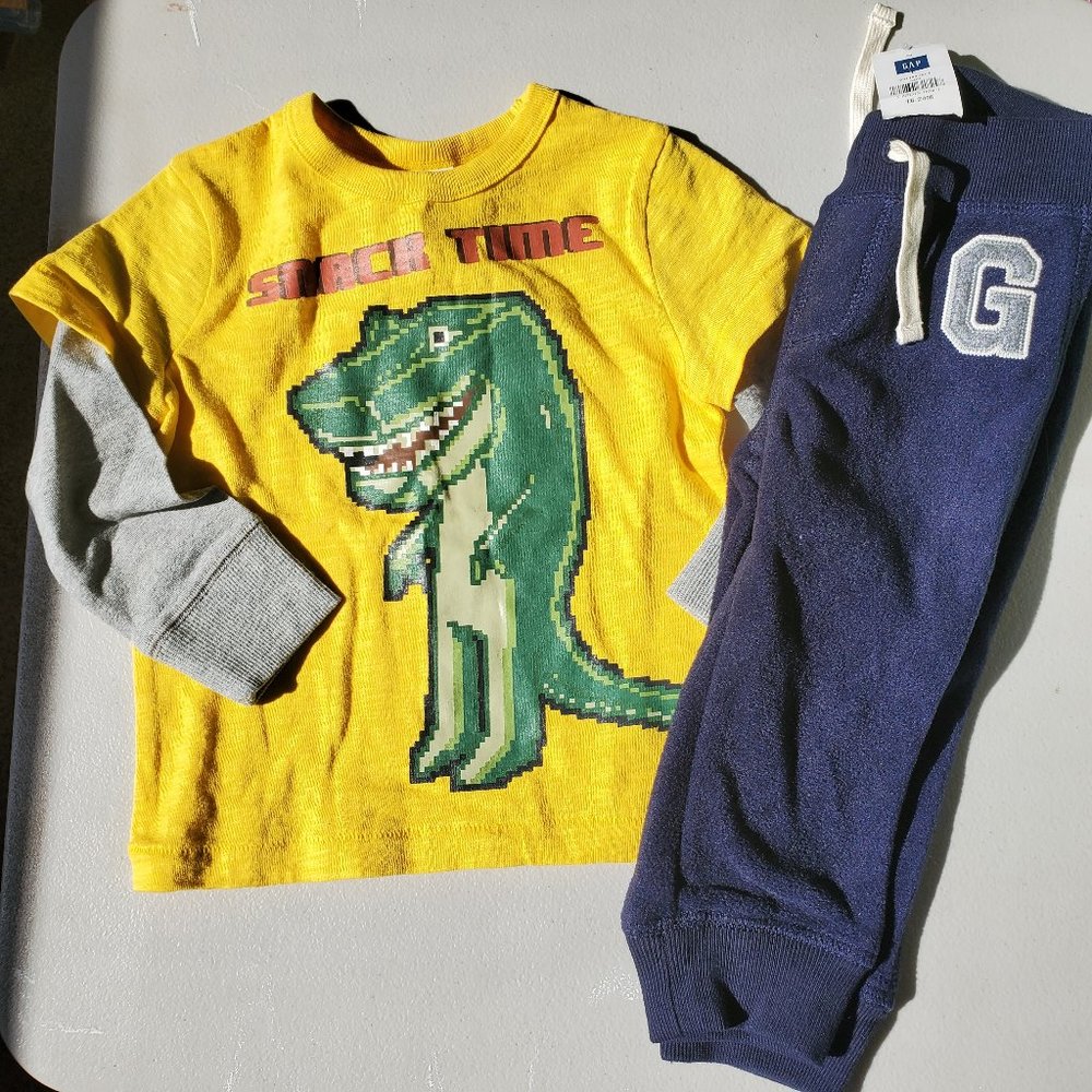 Gap 18-24 Months Fleece Sweatpants Dinosaur Long Sleeve Top NEW
